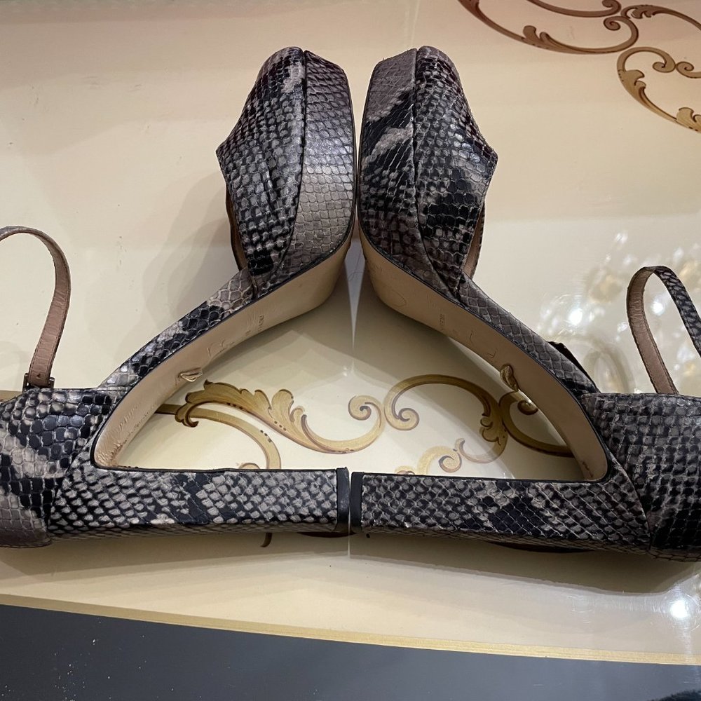 Diane Von Furstenberg Gray Python Heel Size 8 - image 8